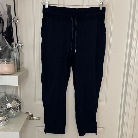 Lululemon Dance Studio Mid-Rise Cropped Pant, Size 10, True Navy - Picture 3 of 8